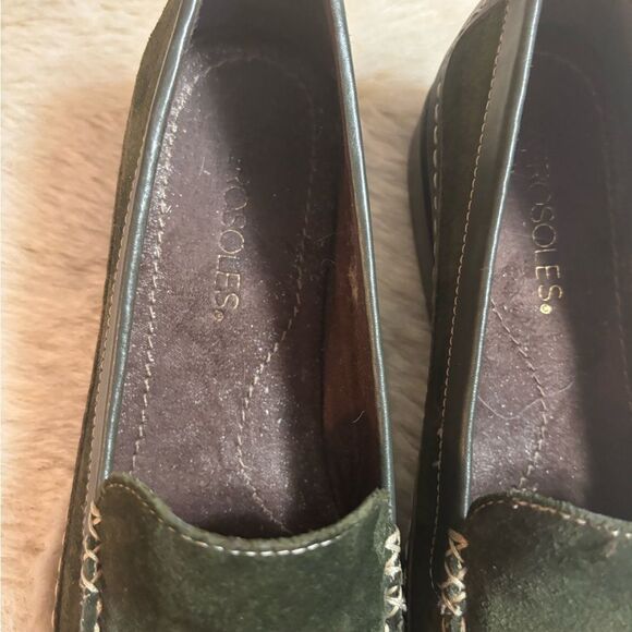 AEROSOLES Green Moccasin-Style Flats - Picture 2 of 7